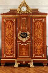 Armoire-régulateur de style Louis XIV – signé Forest – Tobogan Antiques – Antiquaire Paris 8ème-9