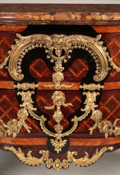 Commode de style Louis XV – Tobogan Antiques – Antiquaire Paris 8ème-4