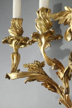 Paire d’appliques de style Louis XV en bronze doré – Tobogan Antiques – Antiquaire Paris 8ème-1