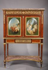 Secrétaire à médaillons peints de style Louis XVI – Signé H. Dasson – Tobogan Antiques – Antiquaire Paris 8ème-8