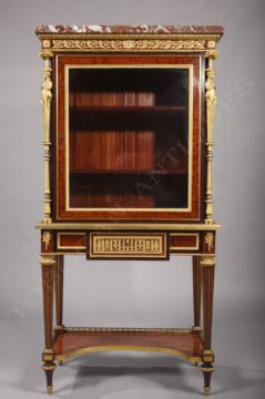 H. Dasson<br /> Belle Vitrine