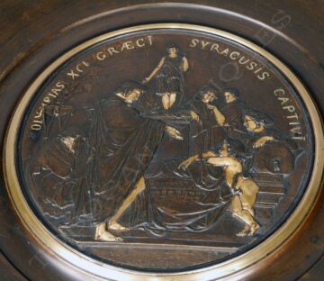 Guéridon néo-grec en bronze patiné et doré – signé Picault – Tobogan Antiques – Antiquaire Paris 8ème-3