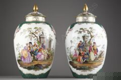 Paire de potiches couvertes – attribué à Samson et Cie – Tobogan Antiques – Antiquaire Paris 8ème-10