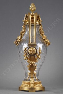 Paire de vases en cristal de Baccarat et bronze doré – signés H. Vian – Tobogan Antiques – Antiquaire Paris 8ème-1