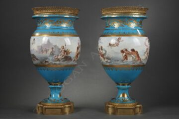 Paire de vases en porcelaine Vénus et Neptune – Tobogan Antiques – Antiquaire Paris 8ème_13