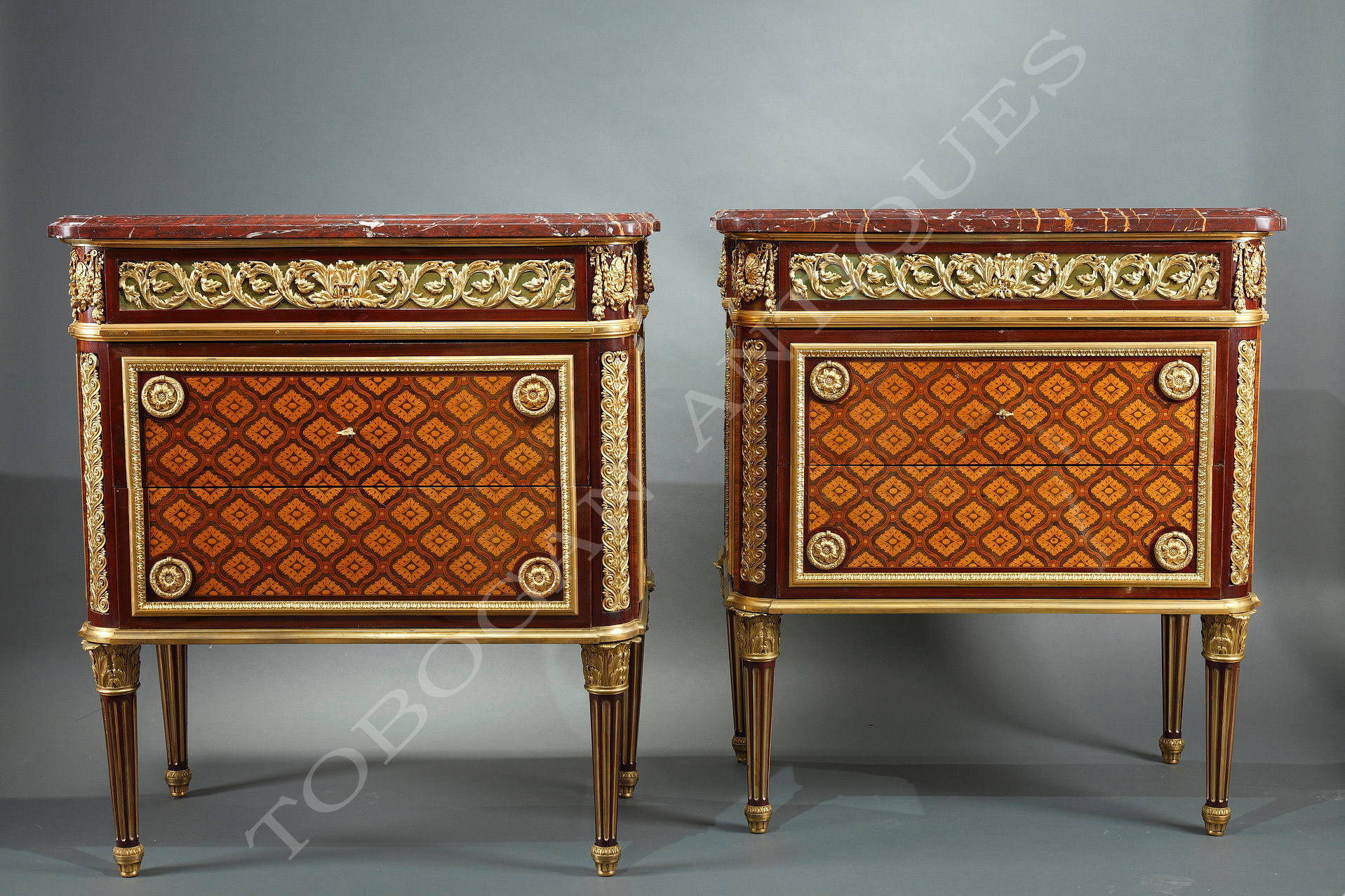 Krieger <br/> Beautiful pair of commodes