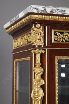 Cabinet et vitrine de style Louis XVI en acajou et bronze doré – Signé F. Linke – Tobogan Antiques – Antiquaire Paris 8ème_6