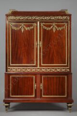 Cabinet de style Louis XVI – Attribué à P. Sormani – Tobogan Antiques – Antiquaire Paris 8ème