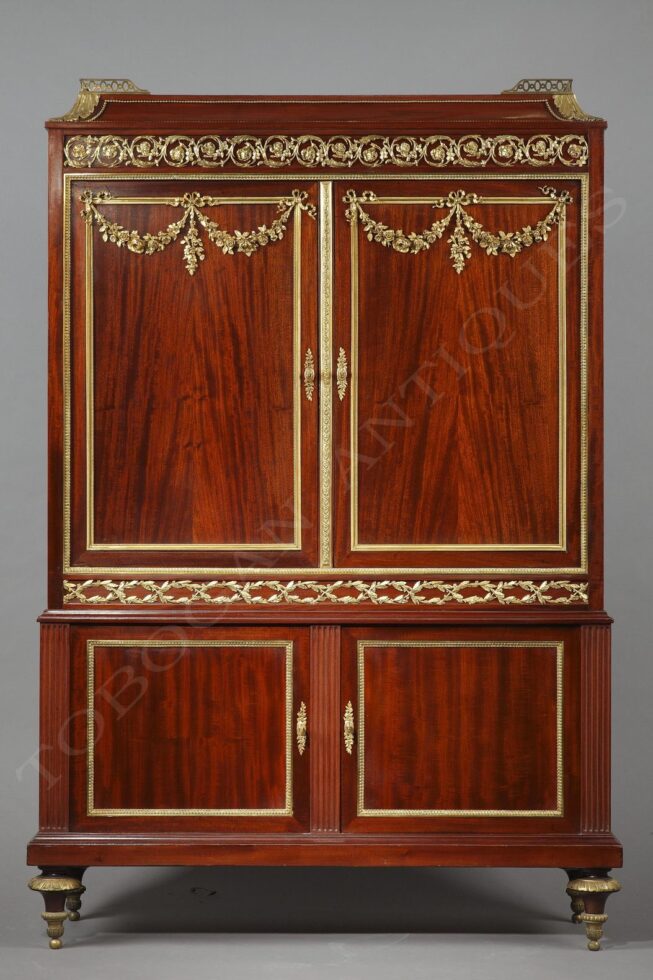 P. Sormani <br/> Charming cabinet