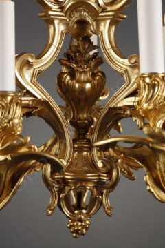 Lustre en bronze doré de style Louis XV d’après Caffieri – Tobogan Antiques – Antiquaire Paris 8ème-1