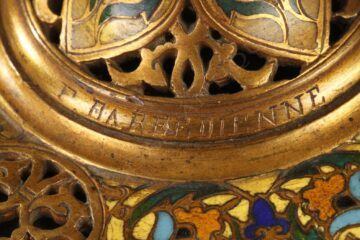 Paire de bougeoirs orientalisants en bronze émaillé – Signés F. Barbedienne – Tobogan Antiques – Antiquaire Paris 8ème-1