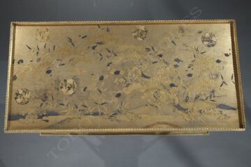 Table servante à deux plateaux en laque poudrée japonaise – Tobogan Antiques – Antiquaire Paris 8ème_5
