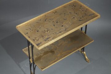 Table servante à deux plateaux en laque poudrée japonaise – Tobogan Antiques – Antiquaire Paris 8ème_6