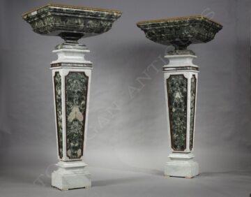 Paire de vasques sur gaine en marbre et bronze doré – Tobogan Antiques – Antiquaire Paris 8ème-9