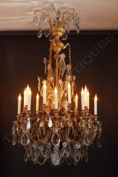Lustre aux Griffons en bronze doré et cristal – Attribué à H. Vian et Baccarat – Tobogan Antiques – Antiquaire Paris 8ème-4