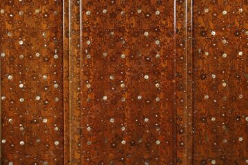 Cabinet à trois portes en marqueterie de palissandre et nacre, France, circa 1940- Signé J. Leleu – Antiquaire Paris 8ème-5