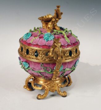 Brûle-parfum en porcelaine et bronze doré à décor de pampres – Tobogan Antiques – Antiquaire Paris 8ème-4