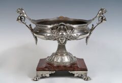 Coupe néo-grecque en bronze argenté attribuée à G. Servant – Tobogan Antiques – Antiquaire Paris 8ème-8
