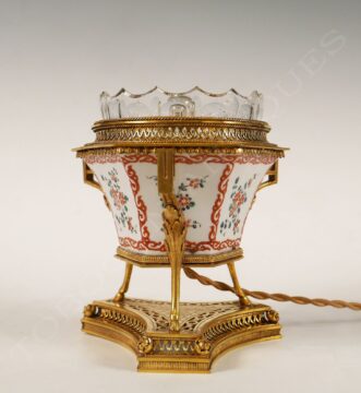 Veilleuse en porcelaine et bronze doré – atttribuée à l’Escalier de Cristal – Tobogan Antiques – Antiquaire Paris 8ème_03