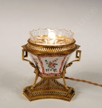 Veilleuse en porcelaine et bronze doré – atttribuée à l’Escalier de Cristal – Tobogan Antiques – Antiquaire Paris 8ème_05