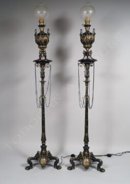 Paire de lampadaires néo-grecs attribués à Lacarrière, Delatour et Cie – Tobogan Antiques – Antiquaire Paris 8ème-6