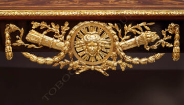 Table de milieu en marqueterie de bois et bronze doré – Tobogan Antiques – Antiquaire Paris 8ème-4