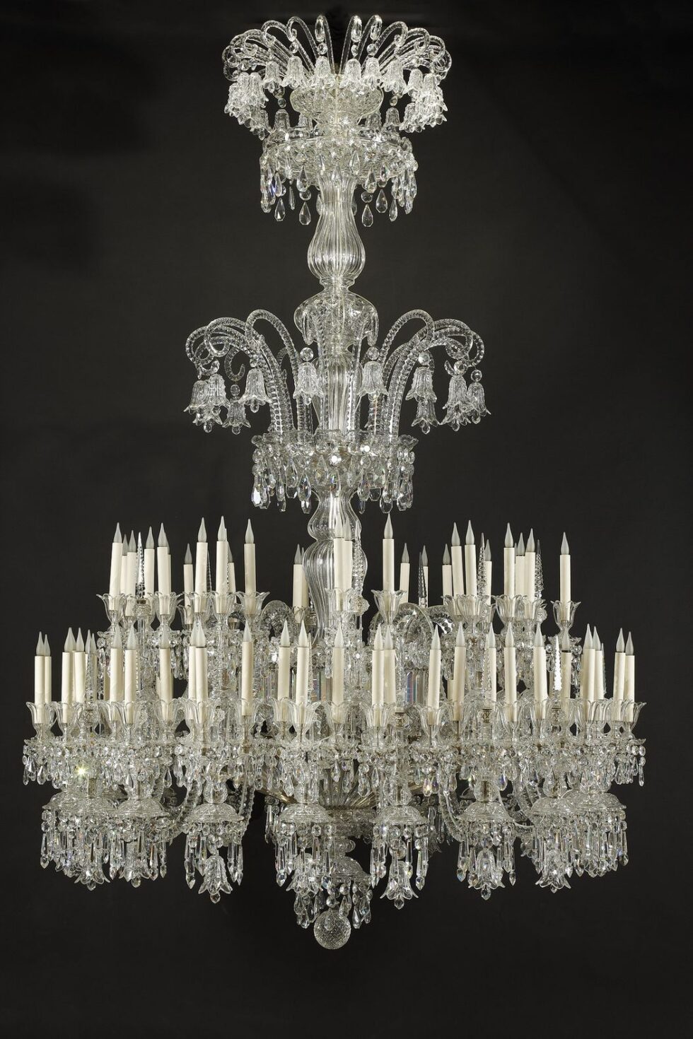 Baccarat Exceptionnel Lustre et ses dix Appliques - Tobogan Antiques
