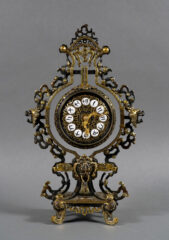 Pendule décor ajouré-7
