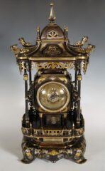 Pendule Pagode japonisante attribuée à AL’Escalier de Cristal – Tobogan Antiques – Antiquaire Paris 8ème-7