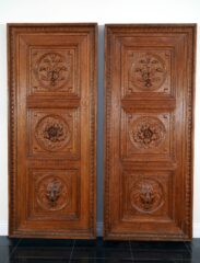 Paire de portes en chêne sculpté – Tobogan Antiques – Antiquaire Paris 8ème-7