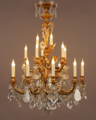 Lustre aux papillons en bonze doré attribué à H. Vian – Tobogan Antiques – Antiquaire Paris 8e-8