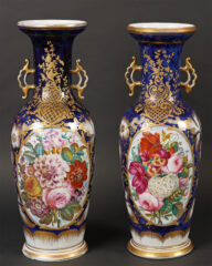 Paire de vases en porcelaine de Valentine – Tobogan Antiques – Antiquaire Paris 8eme-13