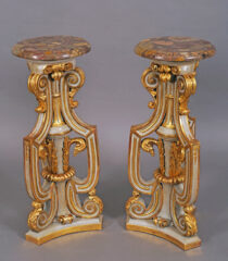 Paire de sellettes en bois doré et peint de style Régence – Tobogan Antiques – Antiquaire Paris 8eme-5