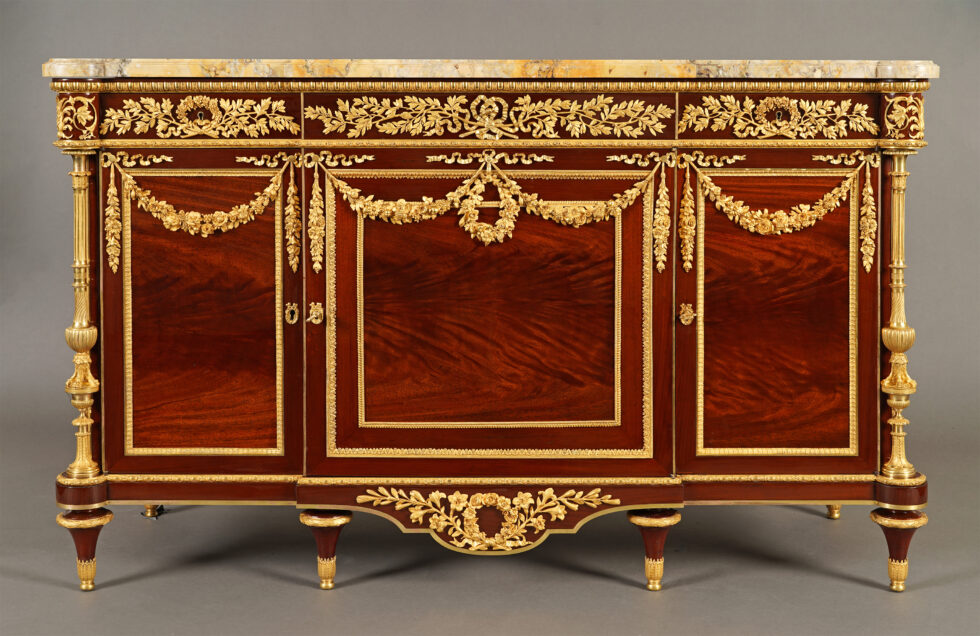 H. Dasson <br/> Commode à portes