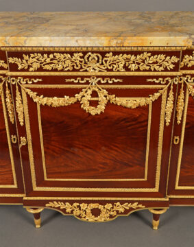 Commode de style Louis XVI par H. Dasson – Tobogan Antiques – Antiquaire Paris 8eme-8