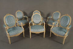 Ensemble de six fauteuils Louis XVI – Tobogan Antiques – Antiquaire Paris 8eme-13
