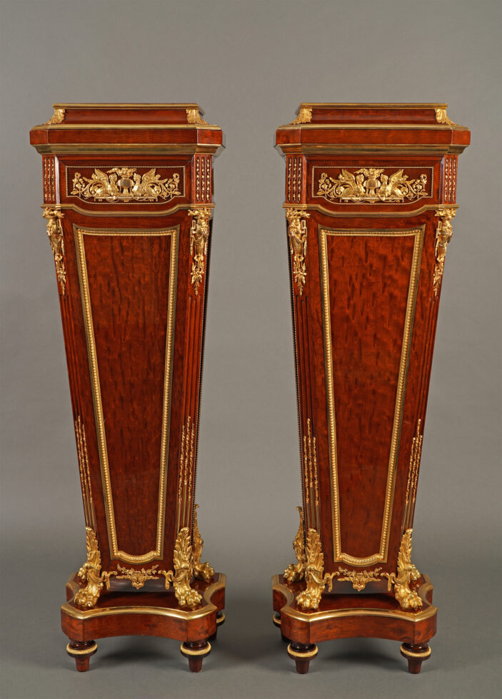 G. Durand <br/> Paire de Gaines de présentation