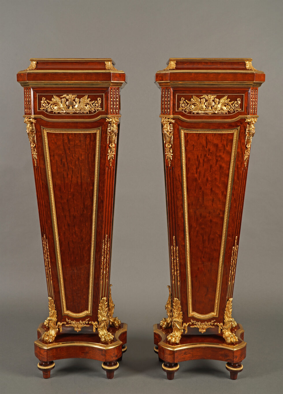 G. Durand <br/> Paire de Gaines de présentation