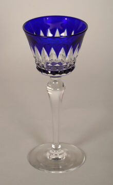 Ensemble de 31 verres Roemer modèle Piccadilly de Baccarat – Tobogan Antiques – Antiquaire Paris 8eme-1