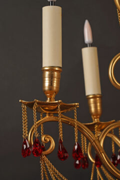 Lustre orientaliste en bronze doré et cristal clair et rouge attribué à Baccarat – Tobogan Antiques – Antiquaire Paris 8eme-3