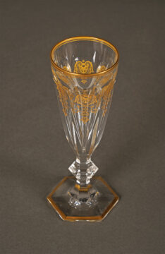 Partie de service en cristal modèle Harcourt Empire de Baccarat – Tobogan Antiques – Antiquaire Paris 8eme-9