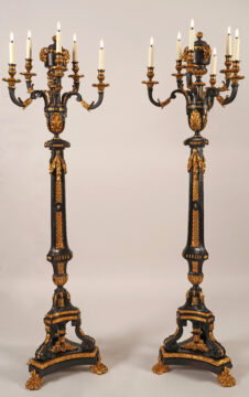 Lacarriere Delatour & Cie <br/> Paire de Torchères