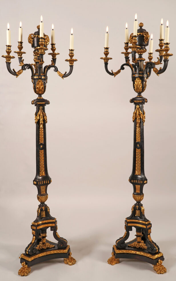 Lacarriere Delatour & Cie <br/> Paire de Torchères