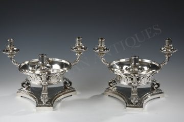 Paire de jardinières-candélabres de style Louis XVI - Boin-Taburet - Tobogan Antiques - Antiquaire PAris