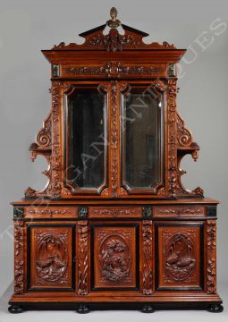 A. Giroux <br/> Rare Buffet de Présentation