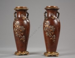 aesthetic-movement-vases