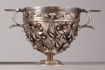 Paire de Coupes dites “d’Alésia” Barbedienne Attarge bronze objets Tobogan Antiques Paris antiquités XIXe siècle