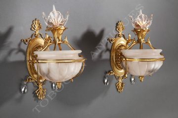 Delisle <br/> Charming pair of Wall-lights