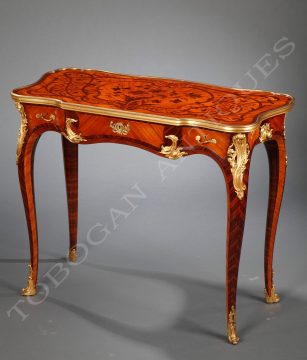 Table de style Louis XV - P. Sormani - Tobogan Antiques - Antiquaire Paris