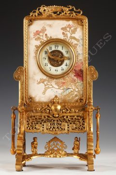 Charming Japanese style clock in painted ceramic and gilded bronze